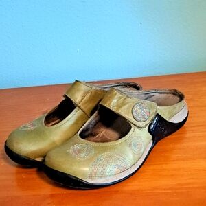 Romika Embroidered Leather Shoes 7 1/2 Boho Slip On